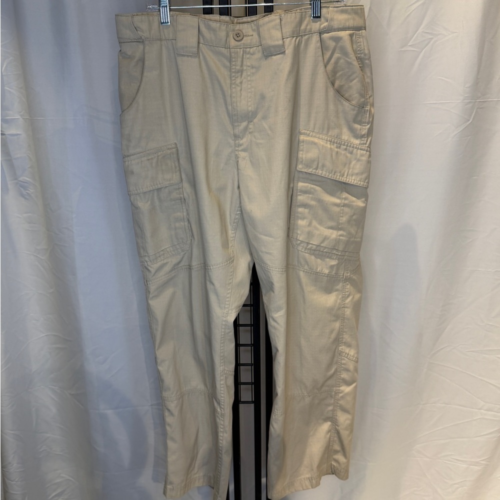 Under Armour Men's Beige‎ Cargo Pants